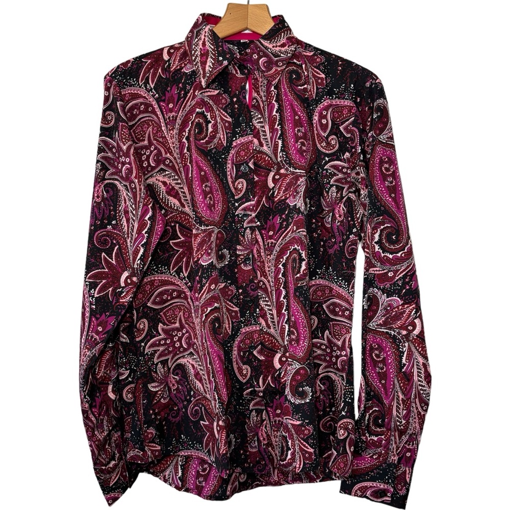 Royal Highness Equestrian Pink Paisley print button down blouse. Women’s XL
